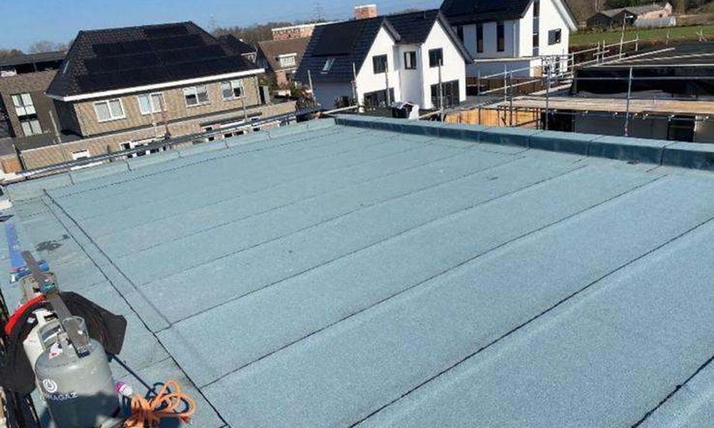 Nieuw dak in Maurik laten aanleggen Geheel nieuw plat dak aangelegd